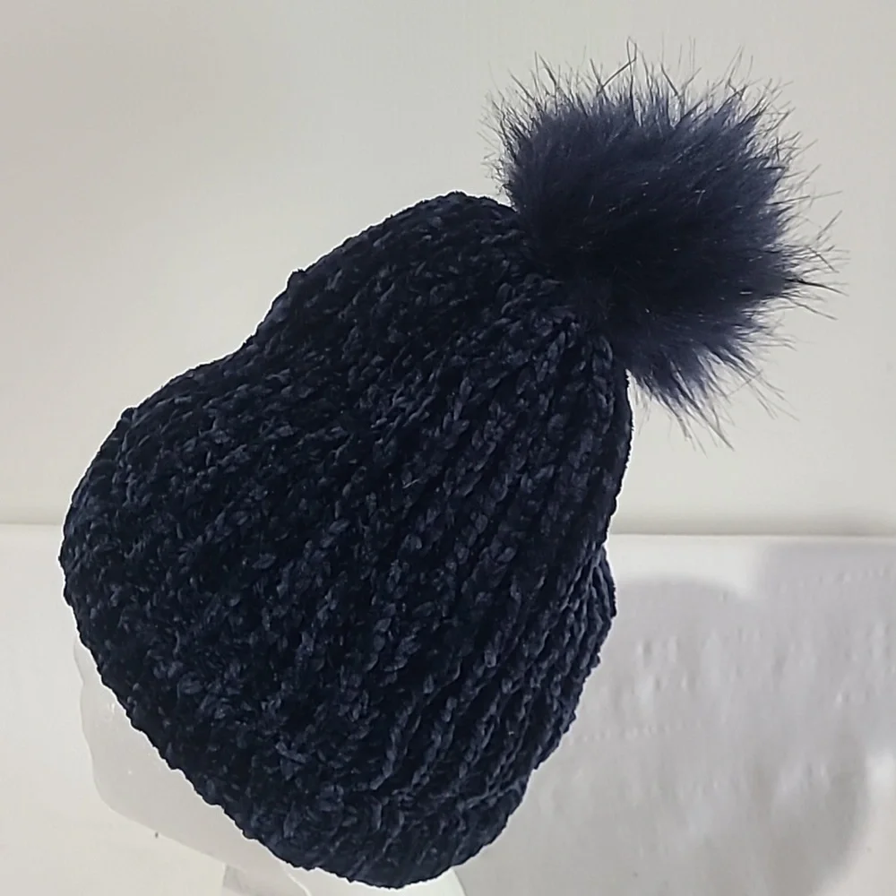 Pom Pom Hat one size